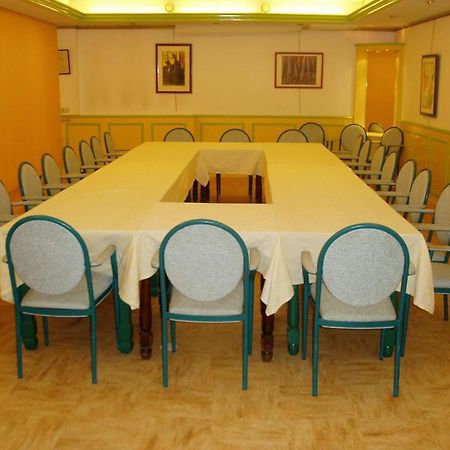 La Poste Hotel Vitry-le-François Esterno foto