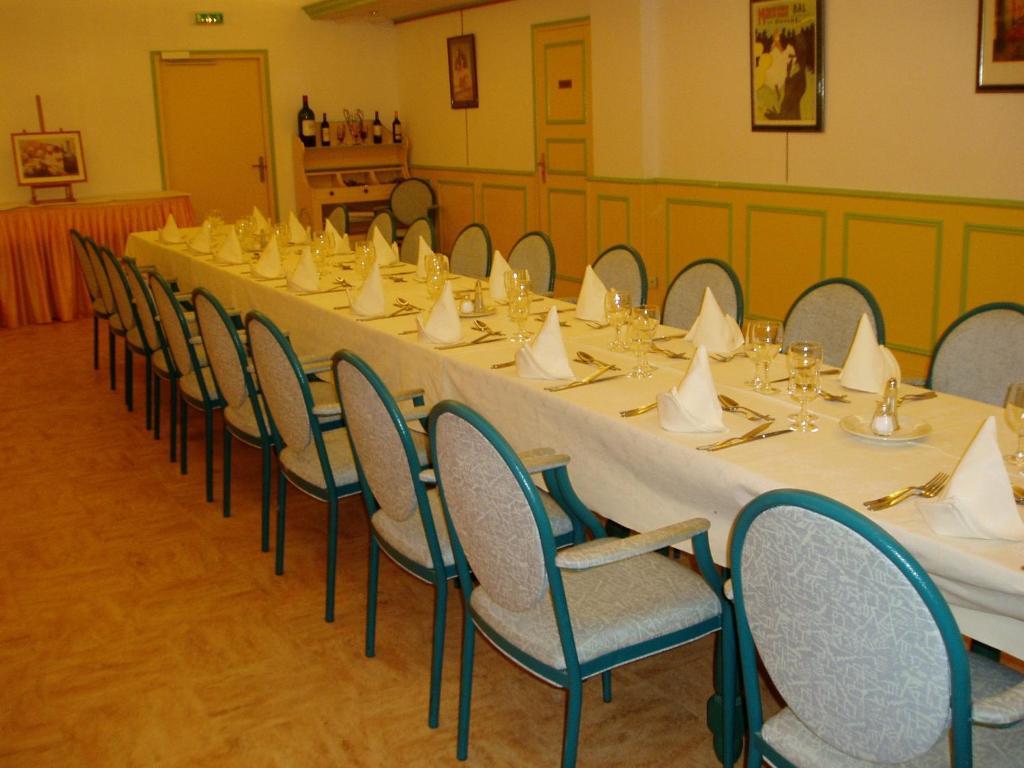 La Poste Hotel Vitry-le-François Esterno foto