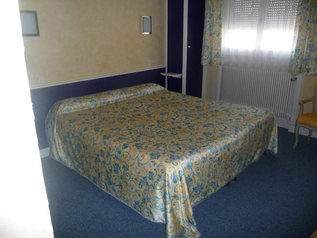 La Poste Hotel Vitry-le-François Esterno foto