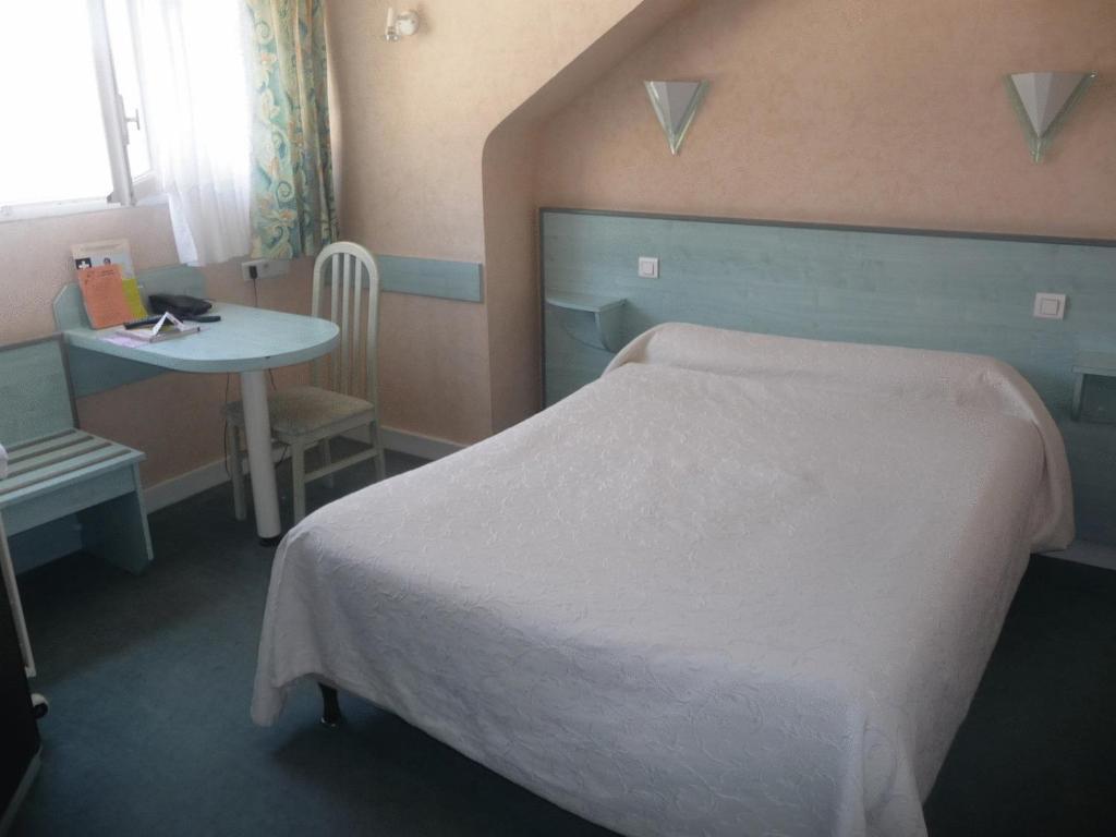 La Poste Hotel Vitry-le-François Esterno foto